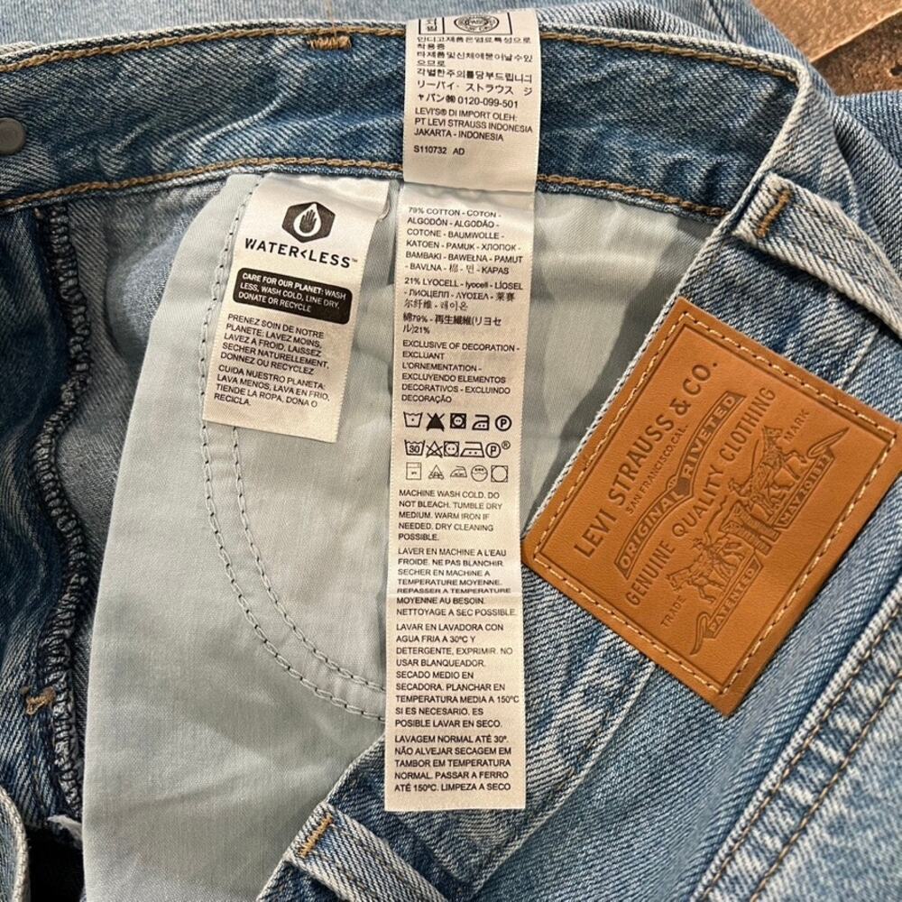 WOMEN'S JEANS - Picture 10 of 10